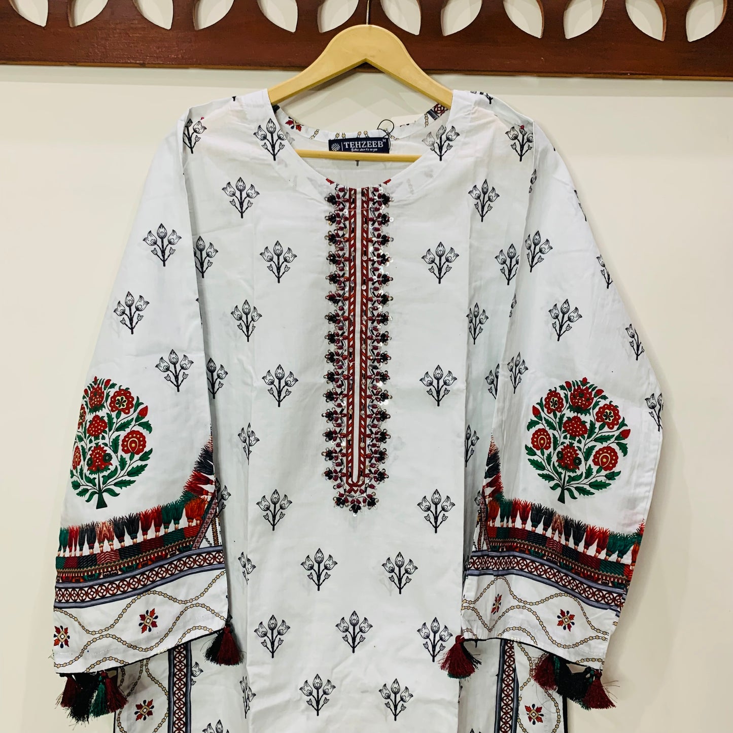 Printed Elegance – 2-Piece Lawn Dress with Embroidered Neckline