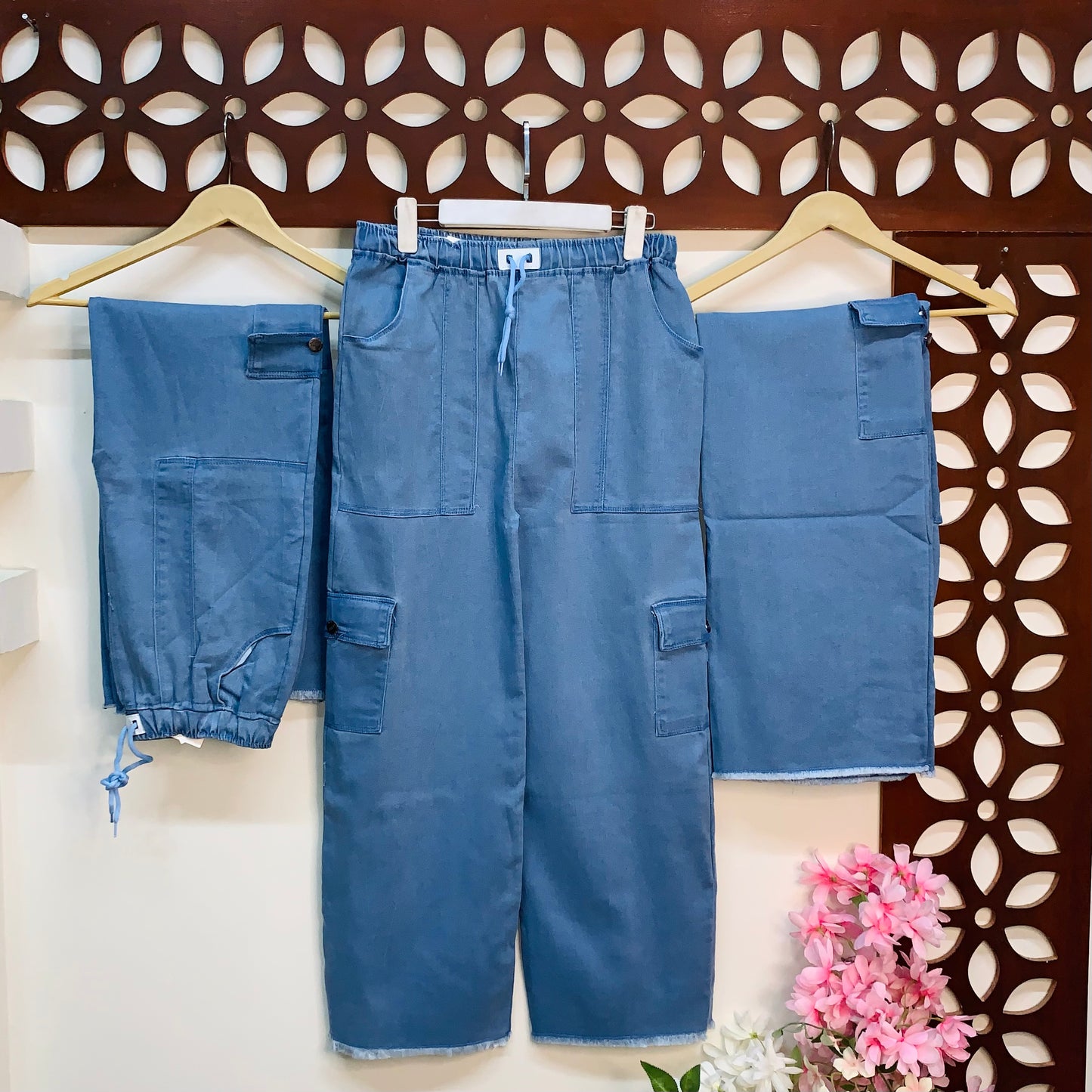 4-Pocket Denim Cargo Jeans with Elastic Waistband